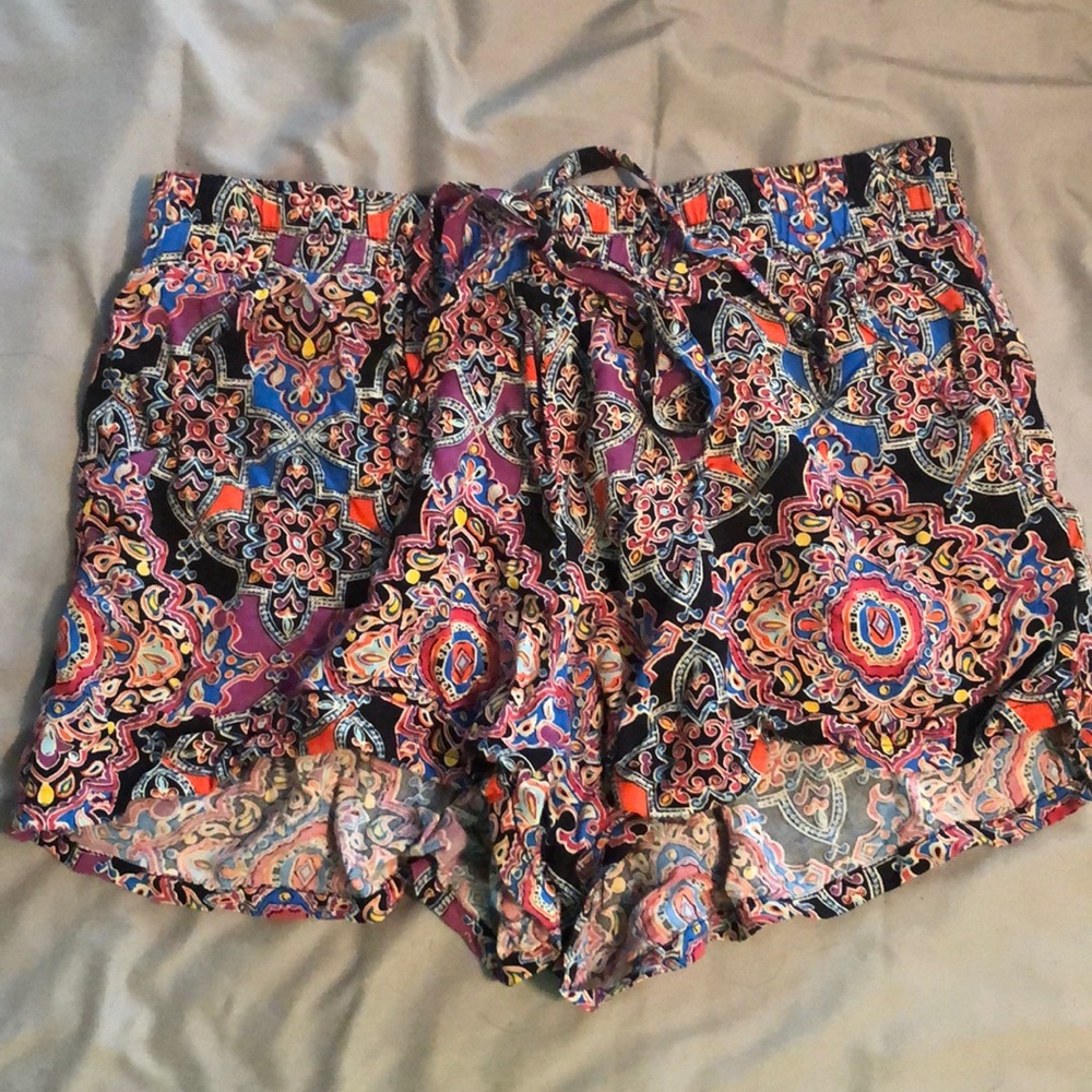 Patterned shorts